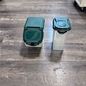 2 PC LocknLock‎ Green Metallic Storage Containers